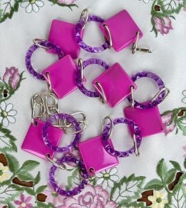 Vintage 60s MOD Pink and Purple Plastic Chain Belt, Adjustable - Fashionconservatory.com