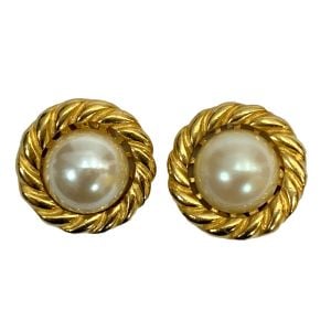 80s Large Baroque Gold and Pearl Shoe Clips - Fashionconservatory.com