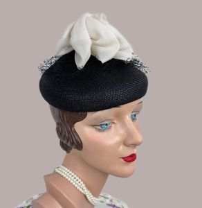Vintage 60s Black Straw Hat with White Fabric Embellishment by Valerie Modes, Deadstock  - Fashionconservatory.com