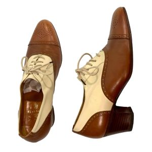 90s Italian Two Tone Spectator Wingtip Oxfords Heels | Women 7.5 B - Fashionconservatory.com