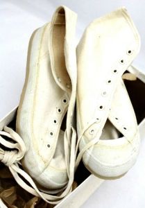  VTG BALL Band White HIGH TOP Sneakers NOS Girls Sz 12 1/2 1950s RARE ATLANTA - Fashionconservatory.com