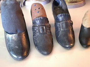 6  SILVER PIN CUSHION RECEPTACLE SHOEs 1 Worlds Fair 1893 Pewter Collection - Fashionconservatory.com