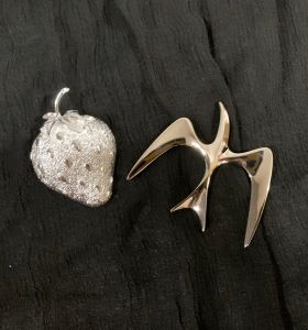 70s Silver Strawberry Brooch & Seagull Brooch | Lot 2 Vintage Pins