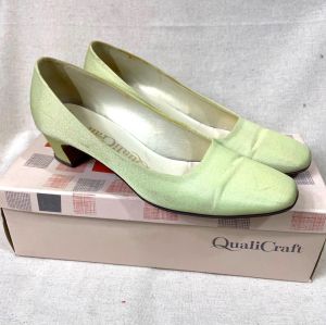 60s Vintage QualiCraft Light Green Dyed Cloth Upper Square Toe Pump with Box Size 7.5AA