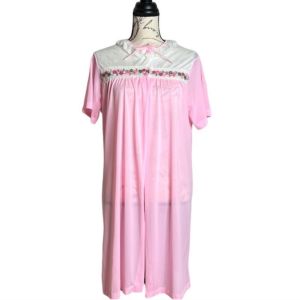 Vintage 1960s Pink White w/Embroidery Details Nightgown Set