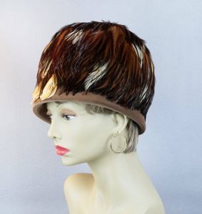 60s Deep Crown Feathered Cloche Hat, NWT - Sidneys - Fashionconservatory.com
