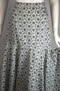 Early 1950s skirt cotton print floral white green | XS-S - Fashionconservatory.com