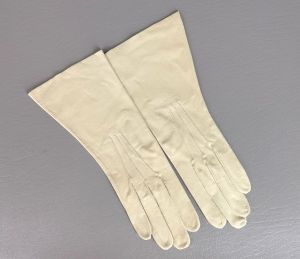 50s Beige Suede Leather Above Wrist Deadstock Gloves by French Trefousse