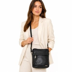 80s 90s Wilsons Pelle Studio Black Leather Organizer Crossbody Bag | Travel Purse - Fashionconservatory.com