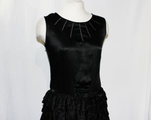 1920s Flapper Dress - XS Black Silk Satin 20s Cocktail Party Frock - Robe Du Soir - Bust 32 - Fashionconservatory.com