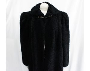 XL 1940s Black Coat with Brutalist Metal Rings Closure - Size 20 Heavy Winter Overcoat - 40s WWII - Fashionconservatory.com