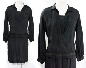 Small 1920s Dress - Authentic 20s Flapper Frock with Art Deco Stitching - Dark Blue Silk Crepe