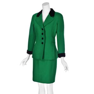 VALENTINO Vintage Green Wool Skirt Suit w/ Black Velvet Collar & Cuffs SZ2 NWT - Fashionconservatory.com