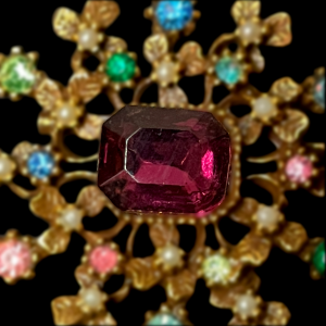 Vintage Floral Cluster Brooch – Purple Faux Stone, Midcentury 1950s–70s - Fashionconservatory.com